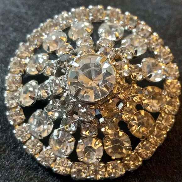 Rhinestone Circle Lg Central Rhinestone Silver Tone Metal Brooch Cottagecore - Picture 1 of 5